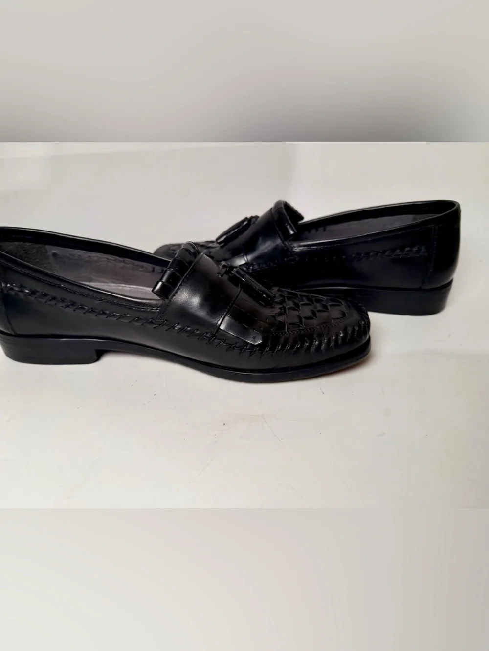 FLORSHEIM Black Leather Dress Shoes Woven Front Vamp Tassel Loafers Sz. 10.5 D